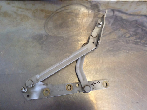 Bisagra De Cajuela Ford Focus 00-04 Sedan Lado Izquierdo Oem