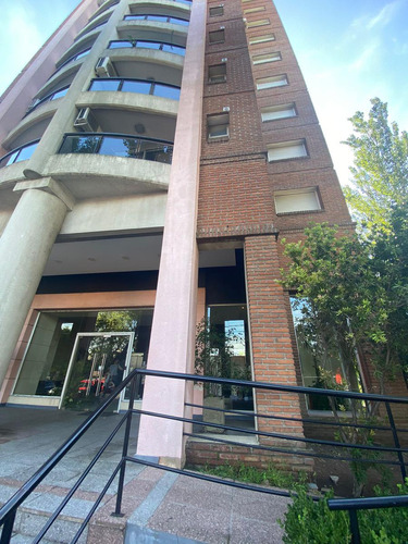 Depto En Venta De 2 Ambientes En Edificio Barcelona Vi