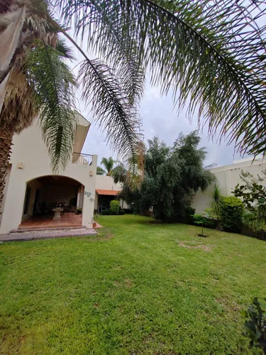 Casa En Venta En Frac. Hacienda Santa Fe, Leon, Gto. Justo Al Lado De La Universidad Iberoamericana