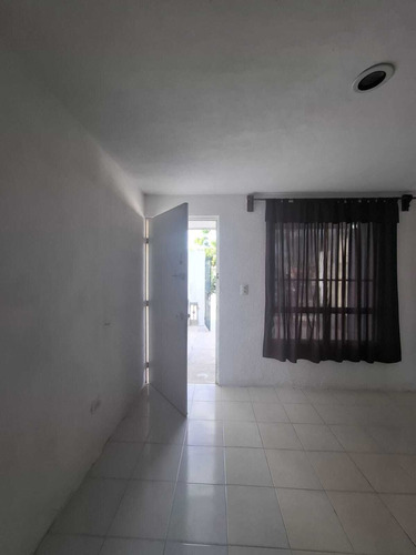 Renta Casa 1 Recamara 1 Baño En Caucel, Merida, Yucatan