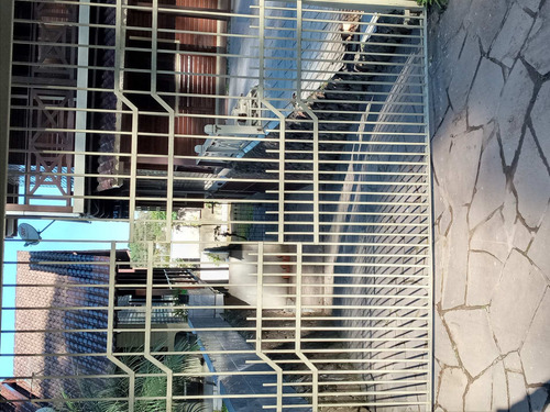 Imagem 5 de 26 de Sobrado Nobre, Para Que Gosta De Beleza E Comodidade. Construído Em Madeira Nobre, Todo Duplado, Com Cômodos Amplos, Cozinha Com Móveis Planejado. - Rs - So0001_elo