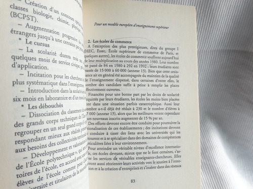 Imagen 7 de 7 de Modele Europeen Enseignement Superieur Attali Frances Stock