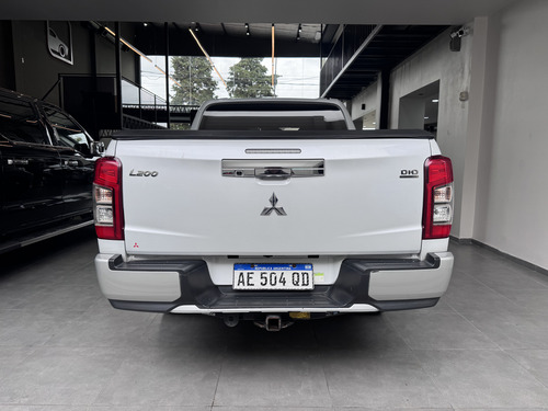 Mitsubishi L200 2.4 Di-d High Power 181cv Cuero