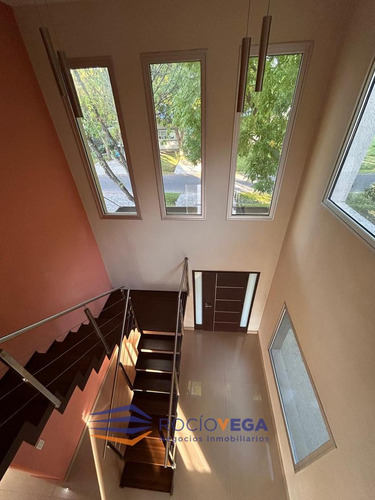 Casa En Venta En Barrio Santa Ana Moreno