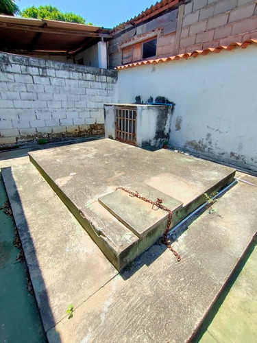 Imagen 5 de 14 de Casa En Venta En Puerto Piritu A 2 Cuadras De La Playa .