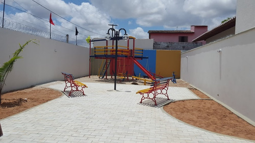 Casa Com 3/4 Em Condomínio Fechado