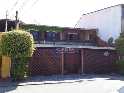 Imagem 1 de 19 de Sobrado Á Venda Em Guaianazes, Com Piscina. - So13721