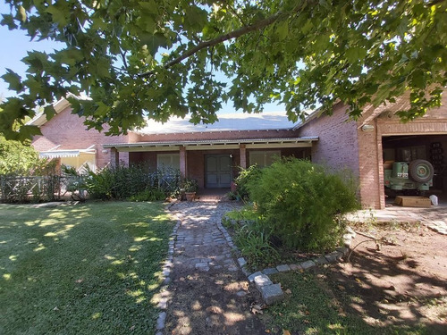 Imagen 2 de 14 de Venta Imponente Casa Quinta En Av 40 Mercedes Bs As
