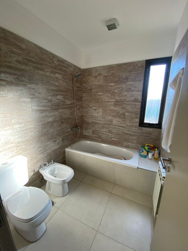 Imagen 24 de 27 de Venta Casa B° Palmares Valley