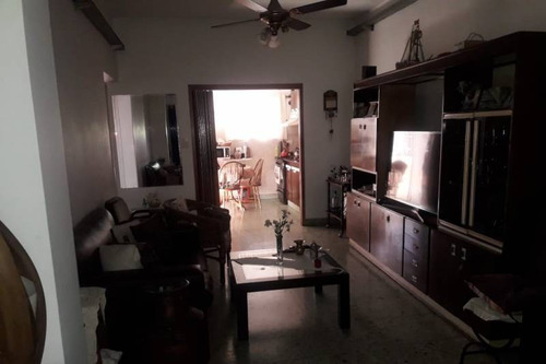 Imagen 2 de 10 de Casa En Venta En Ramos Mejia Sur