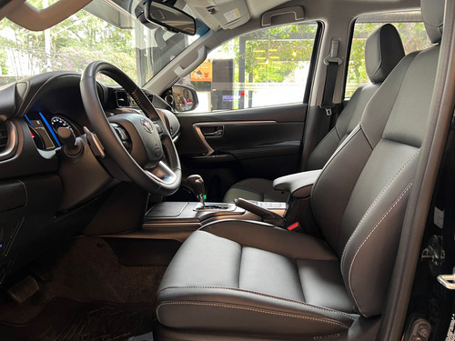 Toyota Hilux SW4 2.8 D-4D TURBO DIESEL SRX PLATINUM 7L 4X4 AUTOMÁTICO