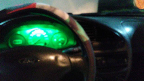 Imagem 3 de 4 de Ford Fiesta 2000 1.0 Gl 3p