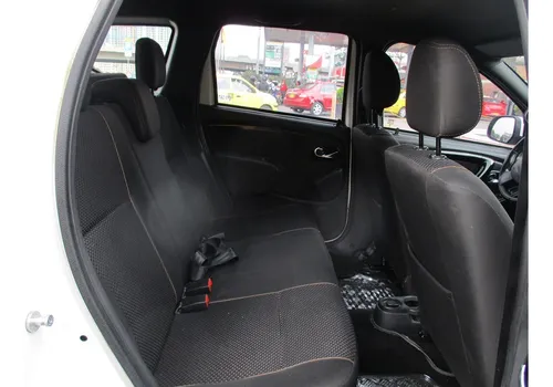 Renault Duster DYNAMIQUE 4X2 2000CC MT AA