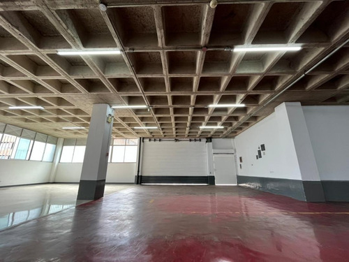 Imagen 20 de 28 de #1585 Local 320m2, Boleita Norte.