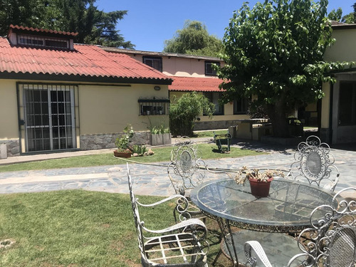 Imagen 7 de 14 de Venta Casa Quinta Sobre 1.068 M2 - Francisco Alvarez
