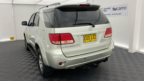 Toyota Fortuner 4.0 Sr5
