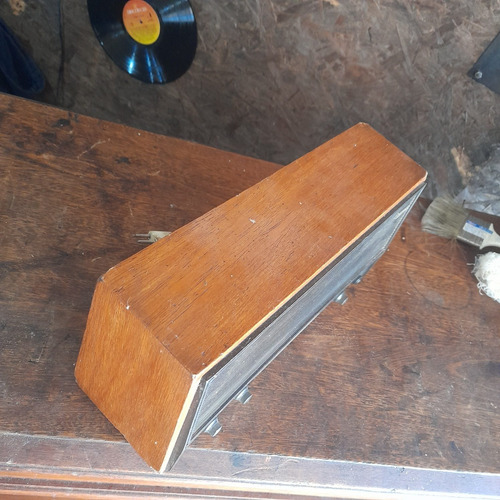 Imagem 3 de 8 de Rádio Antigo Semp Madeira Sem Funcionar Decorativo