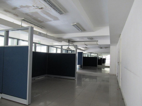 Imagen 5 de 24 de Alquiler Importante Local Macrocentro!