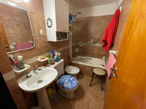 Imagen 7 de 14 de Venta -dpto Tipo Casa Con Cochera Y Patio - Lanús