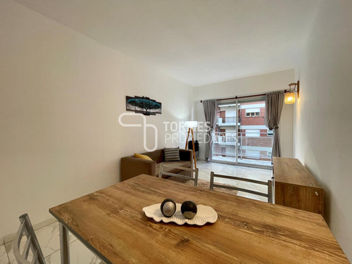 Imagen 3 de 30 de Tour Virtual Departamento 2 Ambientes Con Balcón Saliente - Plaza Colon Mar Del Plata