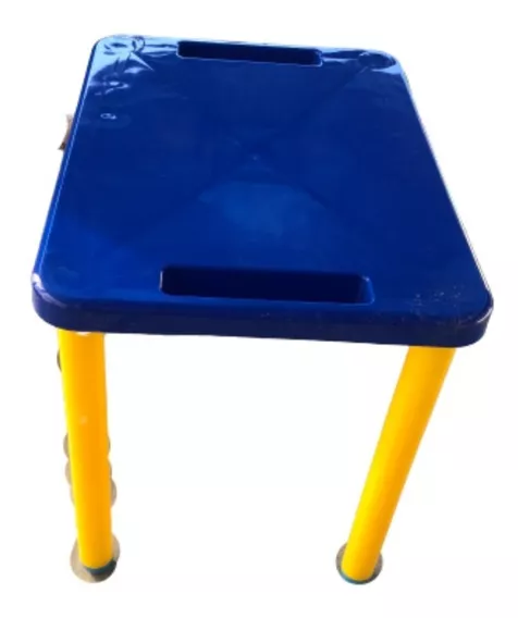 Juego De Mesa Infantil Con Dos Sillas De Colores