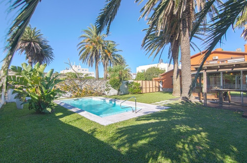 Imagen 20 de 23 de Casa En Venta De 7 Dormitorios C/ Cochera En Maldonado