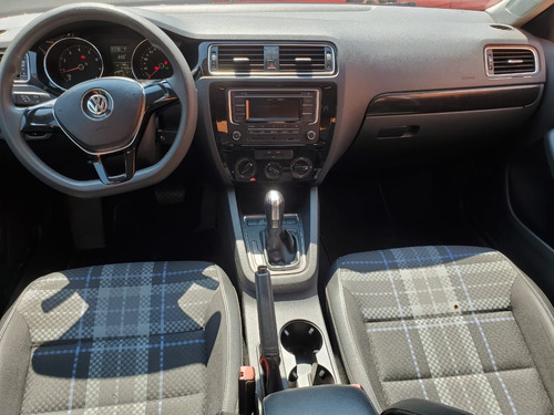 Volkswagen Jetta 2.0 Tiptronic At