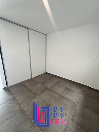 Venta De Departamento Dos Dormitorios Calle 54 E/ 23 Y 24