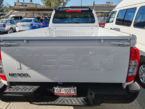 Nissan NP300 2.5 Doble Cabina S Pack Seg Mt