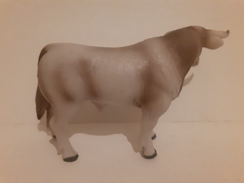 Toro Gris De Juguete / Plastico /maqueta/ Coleccion