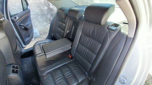 Volkswagen Vento 2.5 Luxury Wood