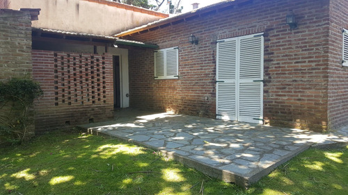 Imagen 5 de 14 de Dueño Vende Casa De 6 Amb. C/dep. Zona Iglesia (retasada)