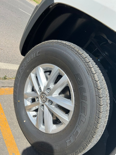 Imagen 10 de 25 de Volkswagen Amarok Trendline 140cv 4x2 2023 - Brian Avalos