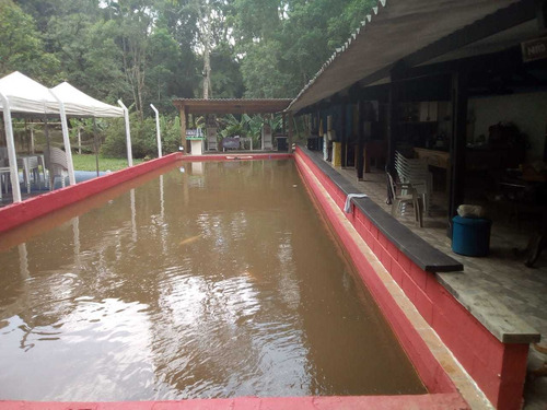 Sítio Eraz Com Piscina, Cachoeira, Campo De Futebol,
