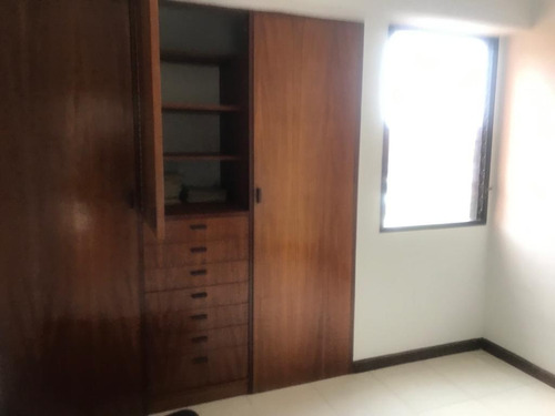 Imagen 9 de 14 de En Venta Apartamento Edif Diana Park El Retiro Casavenezia.br