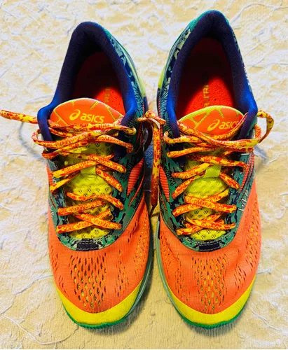 Multideporte y moda deportiva: Nuevos colores en las zapatillas Asics Gel  Noosa Tri 10