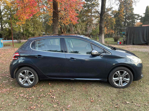 Imagen 14 de 17 de Peugeot 208