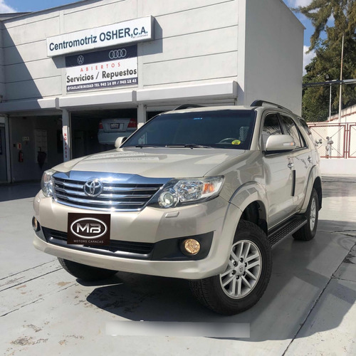 Toyota Fortuner 4x4 Blindaje 3 2013