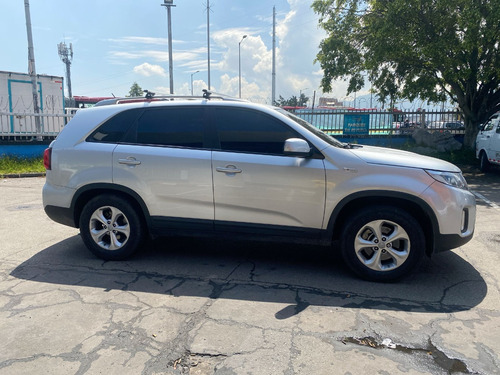 Imagen 13 de 25 de Kia Sorento Lx 2014