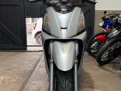 Imagen 20 de 22 de Kymco People 300 Gti 2017 U Dño Serv Off Permuto