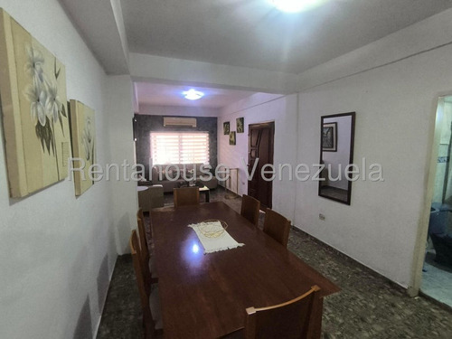 Bella Casa Duplex Ubicada En Conjunto Cerrado Con Vigilancia 24 Hrs, Sala Comedor Concepto Abierto, Cocina Empotrada Moderna Con Tope De Cuarzo,area De Faena, Patio,terraza Con Escaleras Independiente