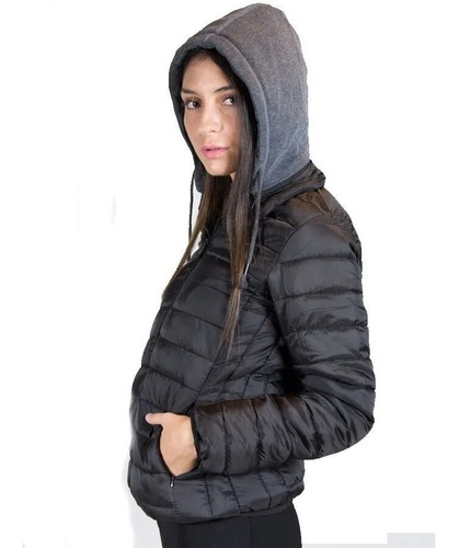 Imagen 4 de 7 de Campera Inflada Mujer Super Liviana Con Capucha Calidad
