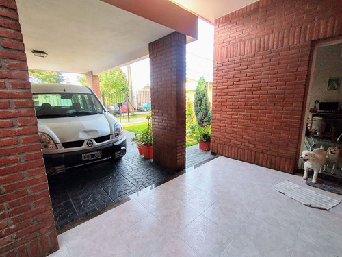 Casa 3 Ambientes Villa Luzuriaga Venta Mas Departa