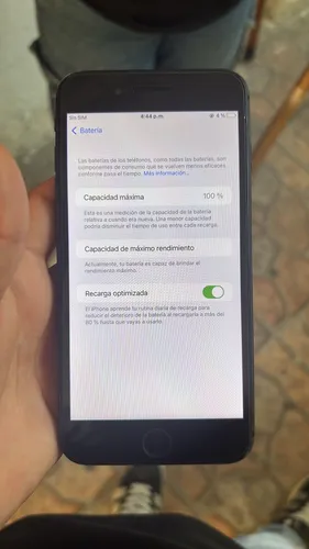 Celular iPhone 8 Plus (Usado)