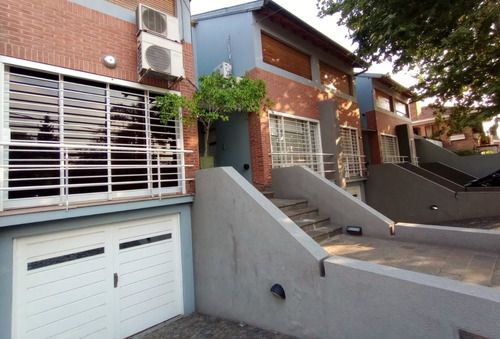 Amenedo Al 600 Adrogue Triplex Excelente Jardin Parrilla Doble Coch 3 Dorm
