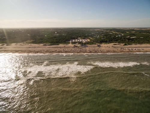 Casa En Venta En Costa Esmeralda Vistas A Cancha De Polo