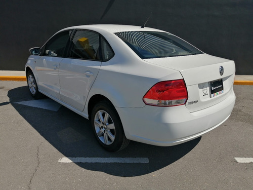 Imagen 6 de 14 de Volkswagen, Vento 2014, Active Std.
