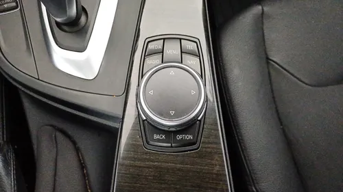 BMW Serie 3 2.0 330IA LUXURY LINE