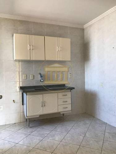Imagem 2 de 15 de Apartamento Padrão Com 3 Quartos - 210272-v