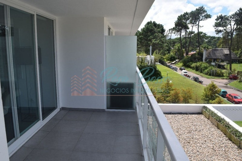 Apartamento En Roosevelt, 1 Dormitorios *- Ref: 1822